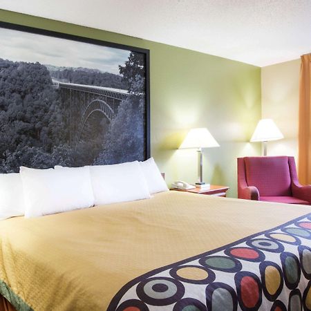 Super 8 By Wyndham Beckley Hotell Eksteriør bilde