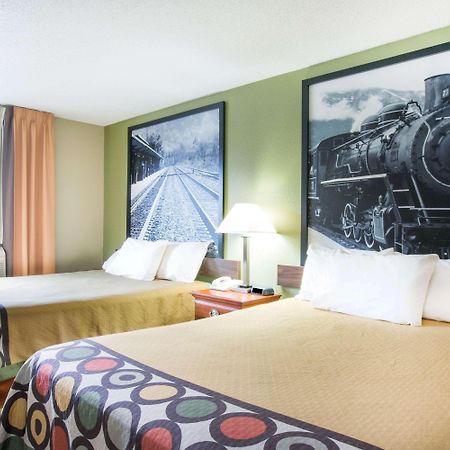 Super 8 By Wyndham Beckley Hotell Eksteriør bilde