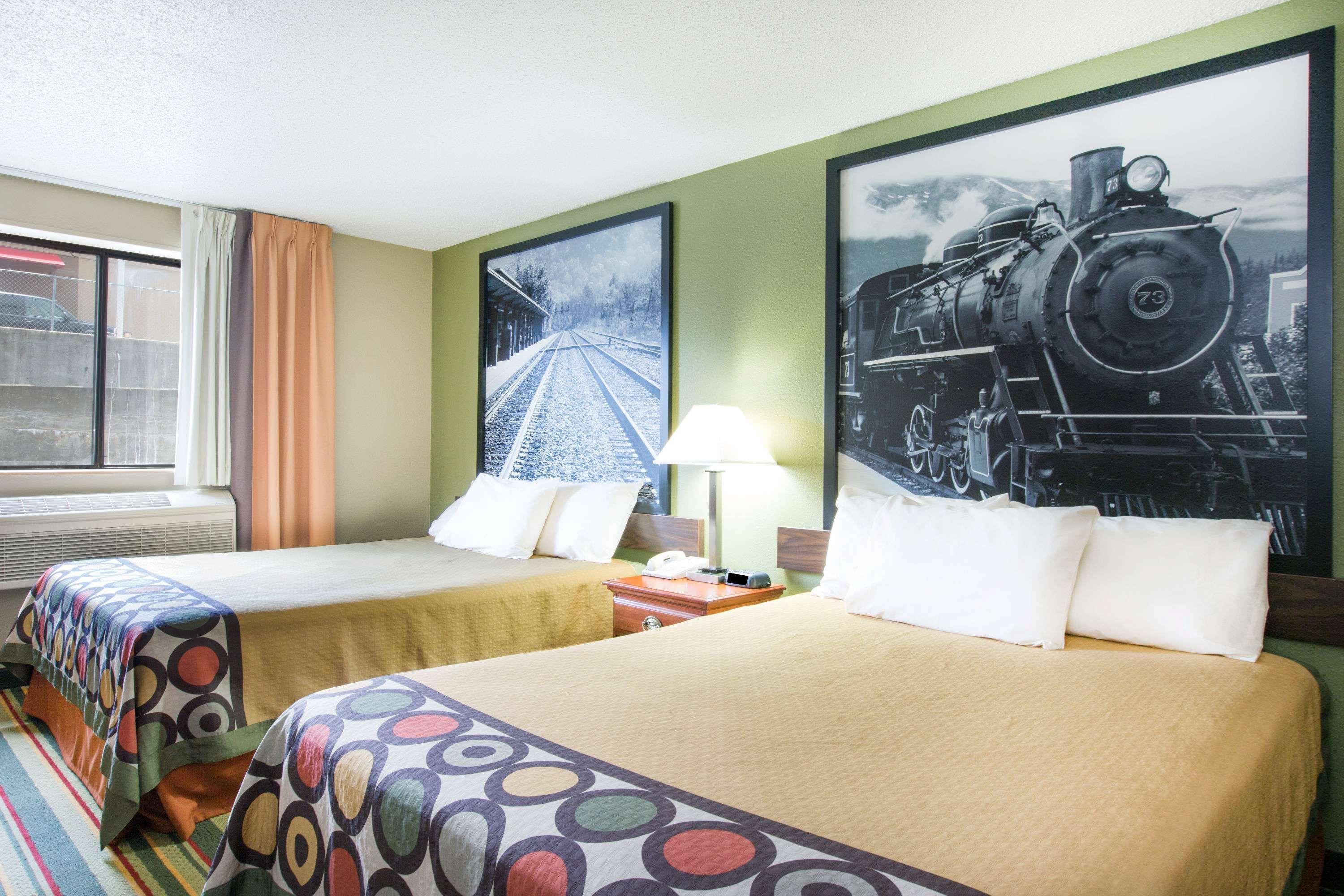 Super 8 By Wyndham Beckley Hotell Eksteriør bilde